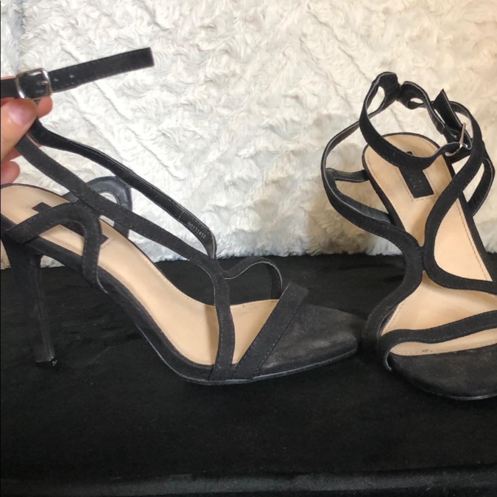 Black Strappy heel